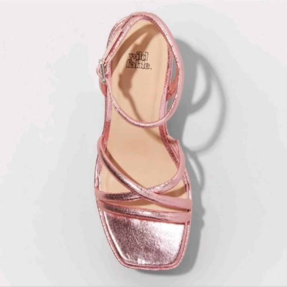 WILD FABLE Astro Metallic Pink Strappy Platform Sandals size 6.5